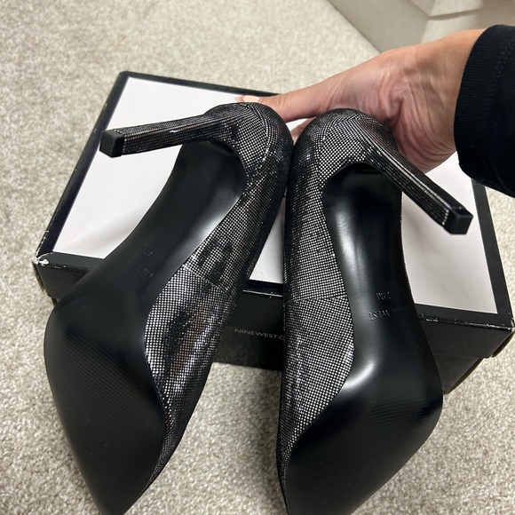 NWT!! Tatiana Heels - Picture 3 of 5